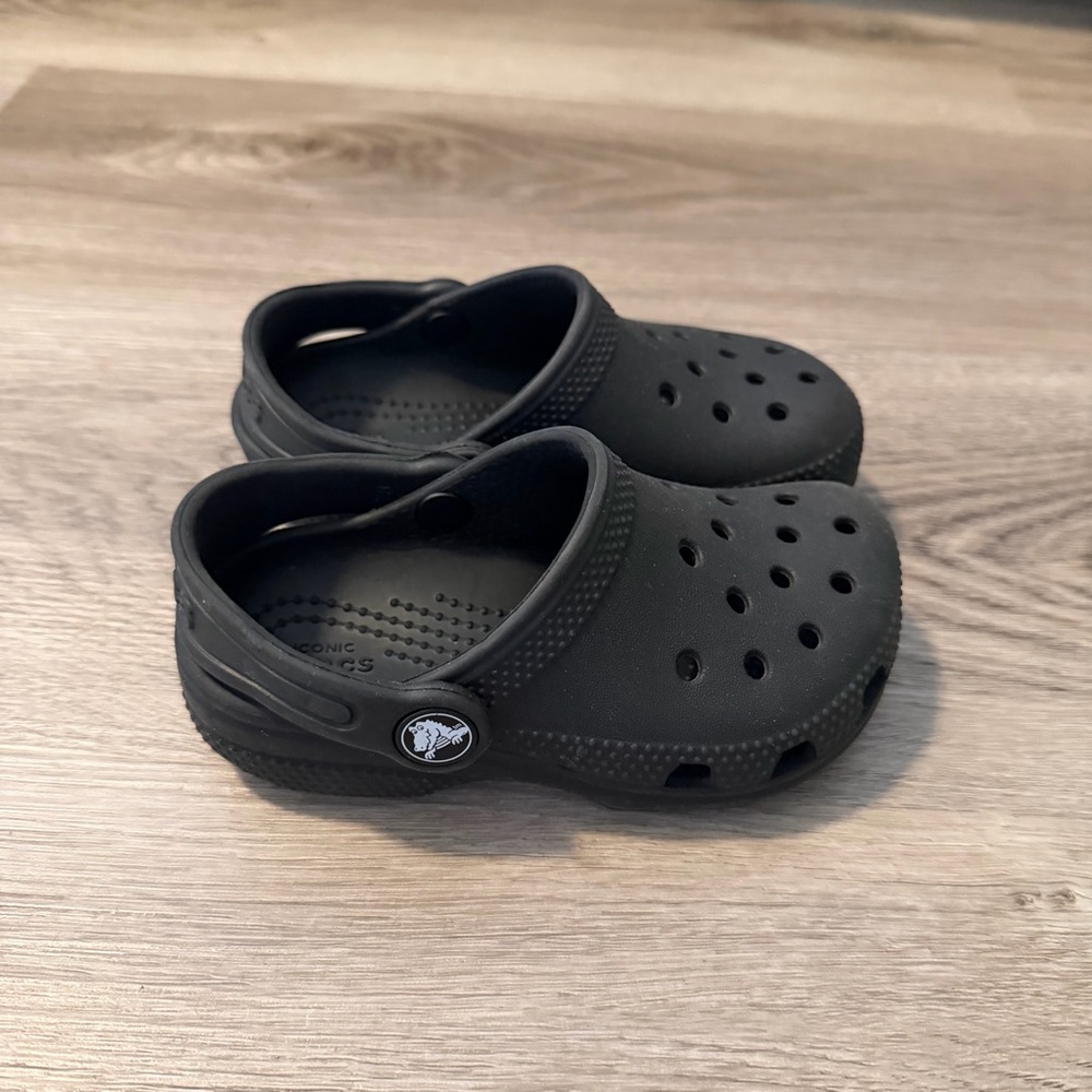 CROCS Kids Black Water Shoes - Picture 4 of 6